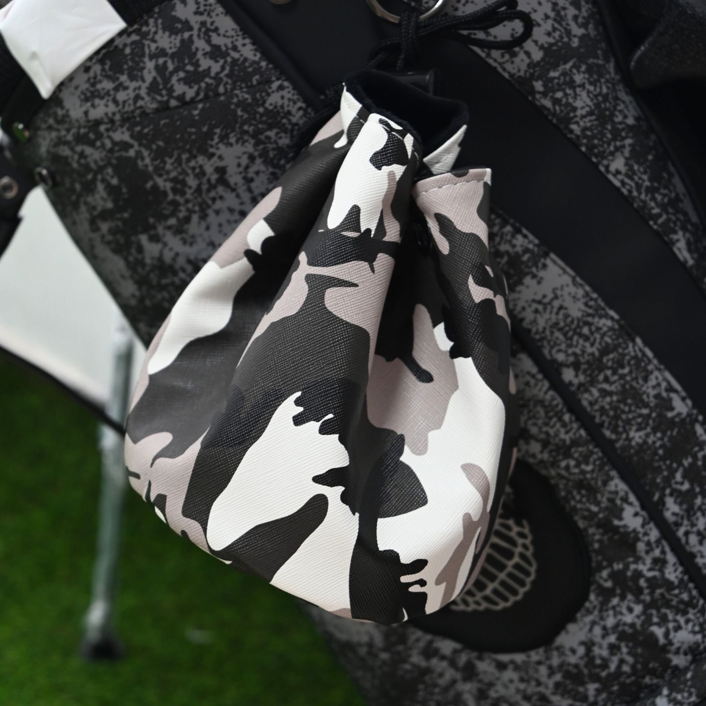 กระเป๋าใส่ทีกอล์ฟลายพรางพร้อมเ - Golf Equipment Drawing บทวิจารณ์และราคา